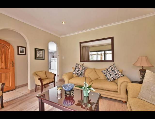 4 BEDROOM HOUSE FOR SALE IN MULBARTON